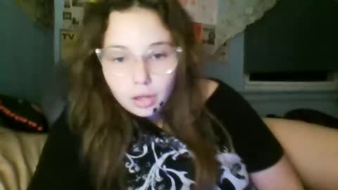 Snapshot of xxxangelcakes chatting on 10.21.25 xxxangelcakes online show from 10.21.25