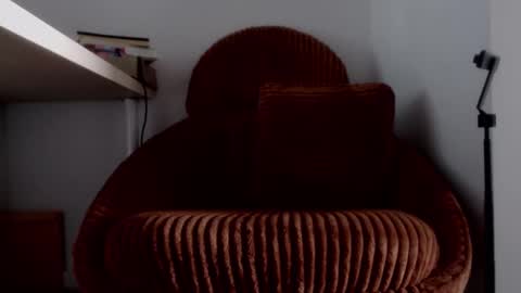 Lola online show from 02.18.25