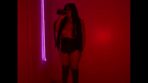 Snapshot of xxxenmascaradosxxx chatting on 05.17.26 Parejahot69 online show from 05.17.26