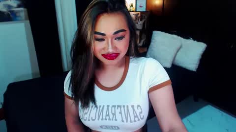 OLIVIA online show from 12.06.24