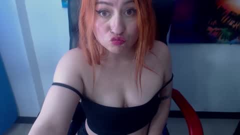 Snapshot of xxxmiasexyyhotttxxx chatting on 01.28.25 MIA HOT online show from 01.28.25