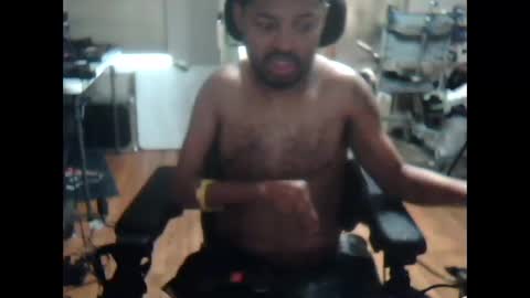 Snapshot of xxxonwheelz chatting on 09.12.25 xxxonwheelz online show from 09.12.25