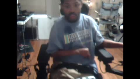 Snapshot of xxxonwheelz chatting on 09.22.25 xxxonwheelz online show from 09.22.25