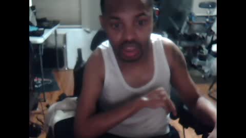 Snapshot of xxxonwheelz chatting on 10.06.25 xxxonwheelz online show from 10.06.25