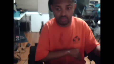 Snapshot of xxxonwheelz chatting on 10.06.25 xxxonwheelz online show from 10.06.25