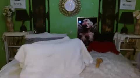 Snapshot of xxxpamelabombxxx chatting on 02.15.26 PAMPAM online show from 02.15.26