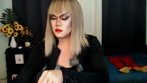 QueenMarina online show from 02.17.25