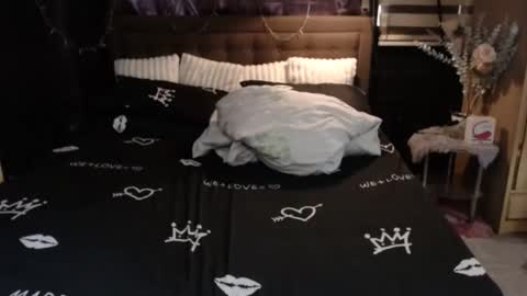 Angela online show from 02.28.26