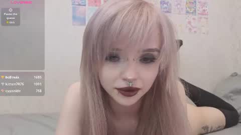 Snapshot of y0urchemicalromance chatting on 07.24.26 y0urchemicalromance online show from 07.24.26