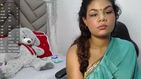 Snapshot of yaazhini457034 chatting on 02.25.26 yazhini online show from 02.25.26