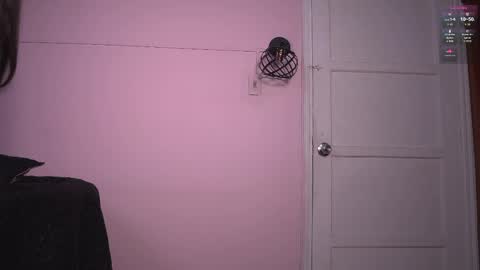 Snapshot of yahaira_26 chatting on 05.14.26 petronila online show from 05.14.26