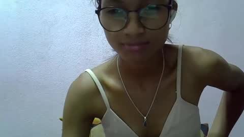 Snapshot of yalane chatting on 04.08.26 yalane online show from 04.08.26