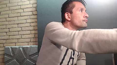 yallayalla1806 online show from 10.12.25