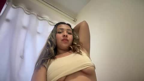 Aura Kaiserr online show from 11.08.25