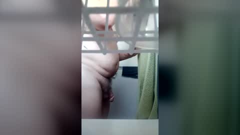 Snapshot of yammy411 chatting on 07.14.26 yammy411 online show from 07.14.26