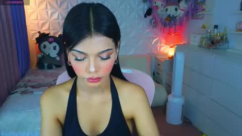 Snapshot of yang_audreylone chatting on 10.03.25 YANG AUDREY LONE online show from 10.03.25