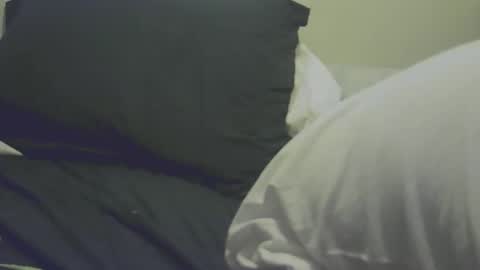 yangolox3 online show from 12.04.25