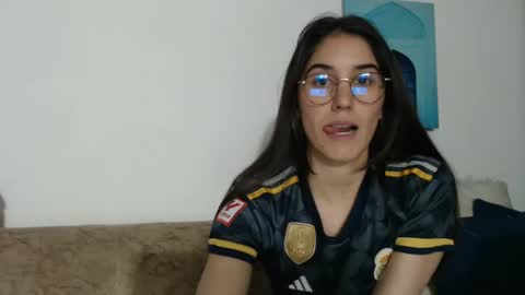 Snapshot of yani_28 chatting on 01.27.25 Yani online show from 01.27.25