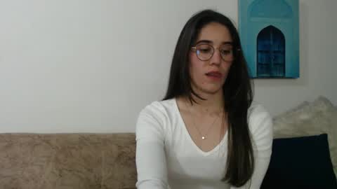 Snapshot of yani_28 chatting on 02.21.25 Yani online show from 02.21.25