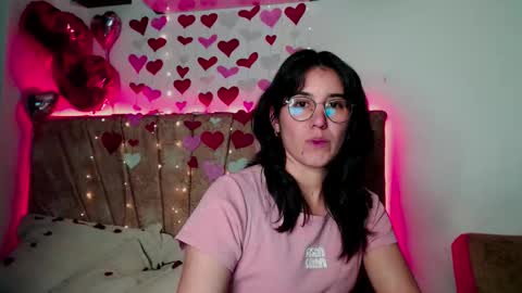 Snapshot of yani_28 chatting on 02.15.26 Yani online show from 02.15.26