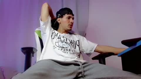 Snapshot of yankees_ chatting on 10.13.25 DANILO P online show from 10.13.25