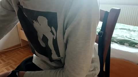 yanp541 online show from 10.16.25