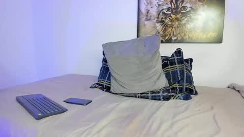 Snapshot of yanpaul83 chatting on 10.01.25 yanpaul83 online show from 10.01.25