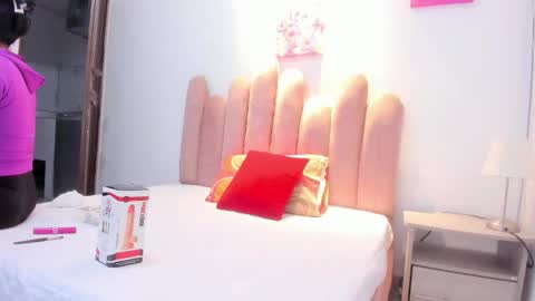 Snapshot of yara10_ chatting on 04.30.26 yara10_ online show from 04.30.26