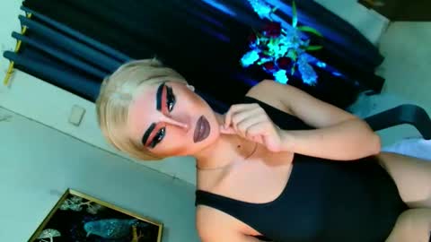 miss yasii online show from 10.12.25