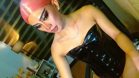 miss yasii online show from 05.18.26