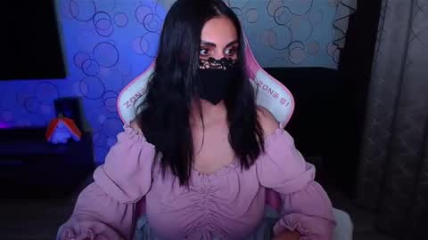 Snapshot of yasmina___ chatting on 10.09.25 yasmina online show from 10.09.25