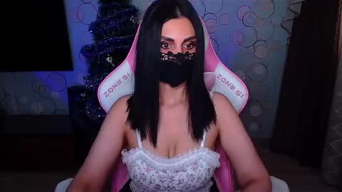 Snapshot of yasmina___ chatting on 01.12.26 yasmina online show from 01.12.26