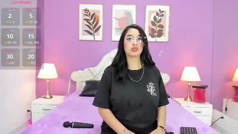Yaya  online show from 06.16.26