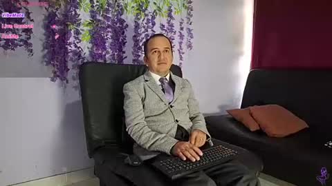 Snapshot of yazfore chatting on 06.17.26 Hazzan online show from 06.17.26