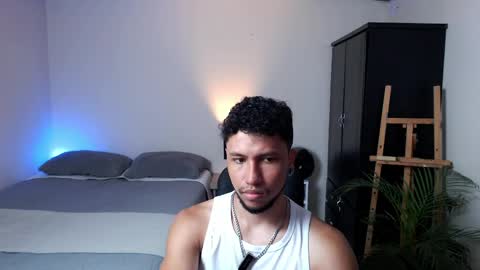 Snapshot of yeff_stone chatting on 05.11.26 yeff online show from 05.11.26