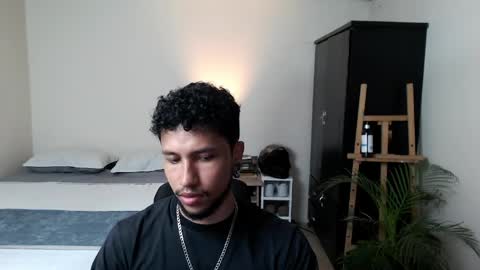 Snapshot of yeff_stone chatting on 05.27.26 yeff online show from 05.27.26