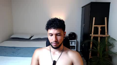 Snapshot of yeff_stone chatting on 06.01.26 yeff online show from 06.01.26