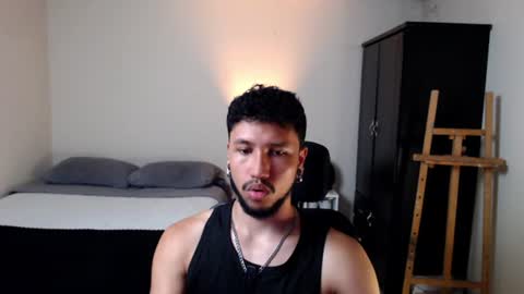 Snapshot of yeff_stone chatting on 06.25.26 yeff online show from 06.25.26