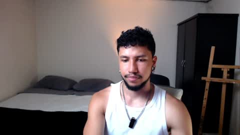 Snapshot of yeff_stone chatting on 06.26.26 yeff online show from 06.26.26