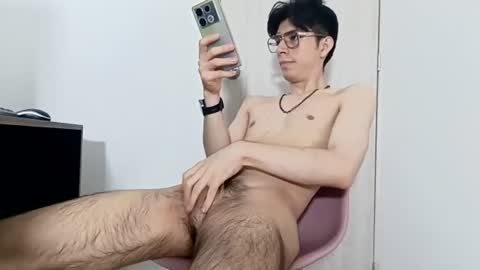 Snapshot of yeffiehung chatting on 06.17.26 Yeffiehung online show from 06.17.26