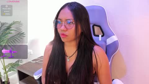 yeika_foxy online show from 03.06.25