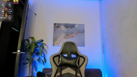 Snapshot of yeiko_romero_ chatting on 02.25.26 YEIKO ROMERO online show from 02.25.26