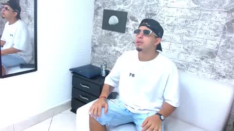 Snapshot of yeisonbrown chatting on 11.05.25 Yeison online show from 11.05.25