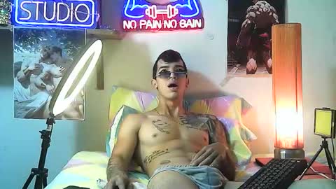 Snapshot of yeisoncastellanos1999 chatting on 10.23.25 yeisoncastellanos1999 online show from 10.23.25