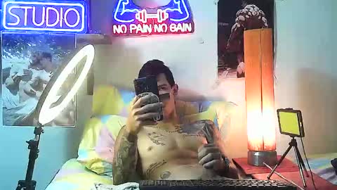 Snapshot of yeisoncastellanos1999 chatting on 10.26.25 yeisoncastellanos1999 online show from 10.26.25