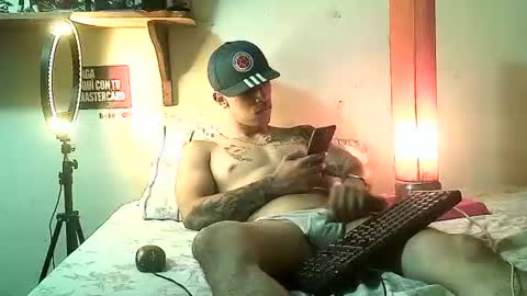 Snapshot of yeisoncastellanos1999 chatting on 06.22.26 yeisoncastellanos1999 online show from 06.22.26