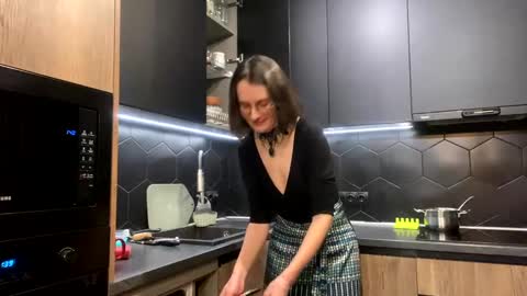 Yekaaoki online show from 12.28.24