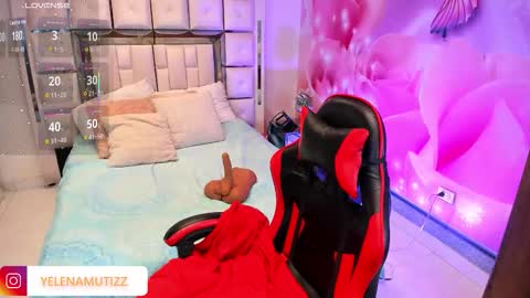 yelena  online show from 11.15.25