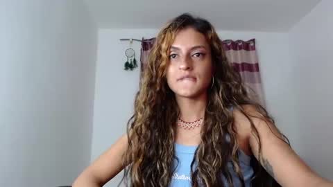 Snapshot of yemaya_28 chatting on 06.27.26 Yemaya 28 online show from 06.27.26