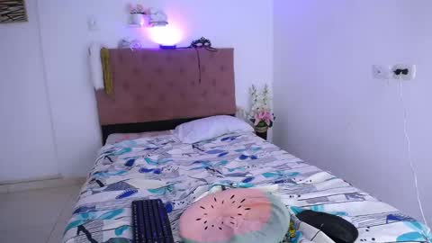 Snapshot of yemfairymcry chatting on 03.03.25 YEM online show from 03.03.25